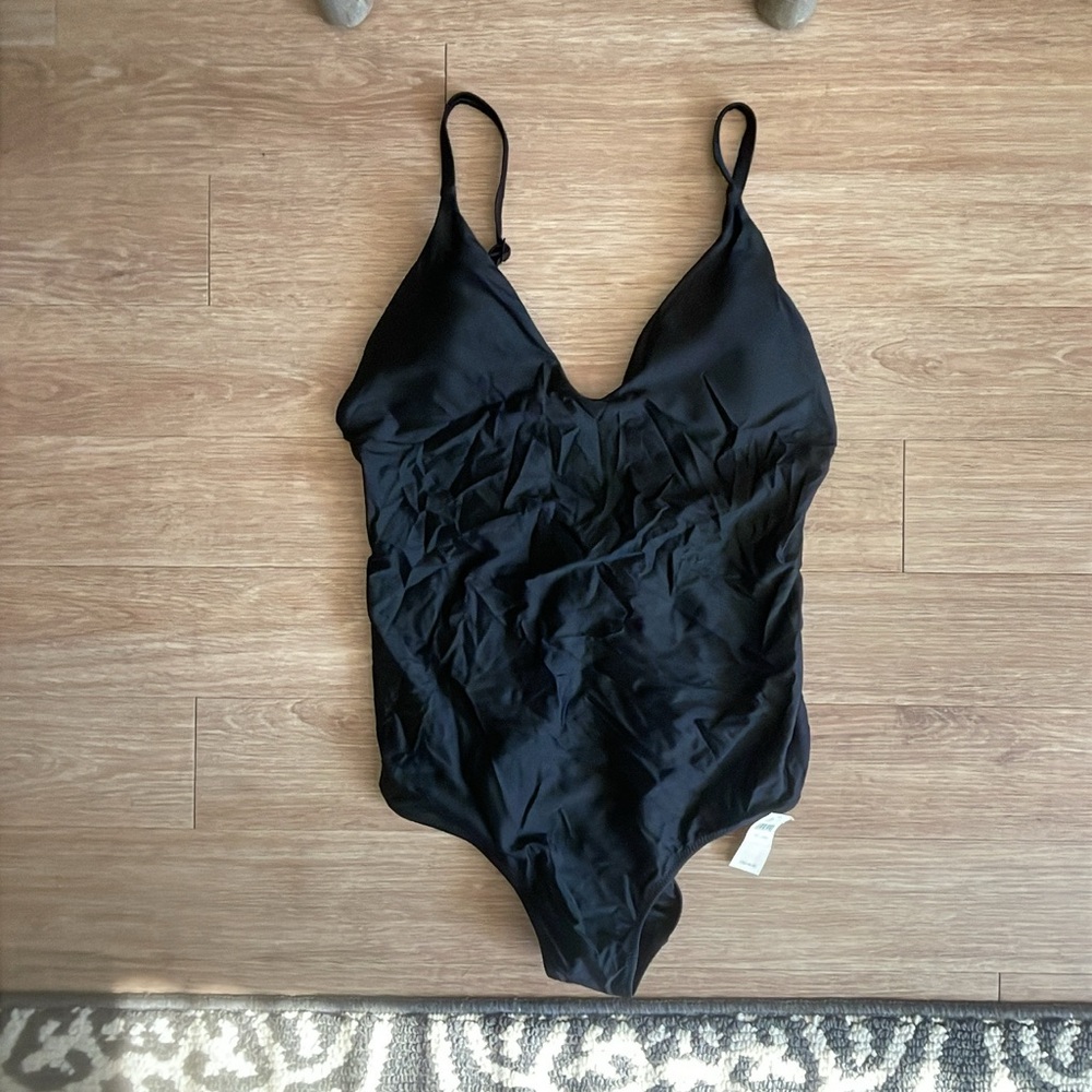 Aerie Plunge Black V-Neck One-Piece Swimsuit L Long NWT